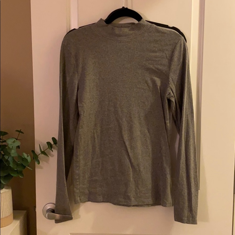 Long sleeve turtle neck top